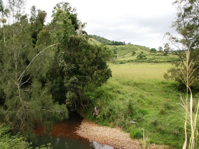 982 East Funnel Creek Road, Sarina Range QLD 4737