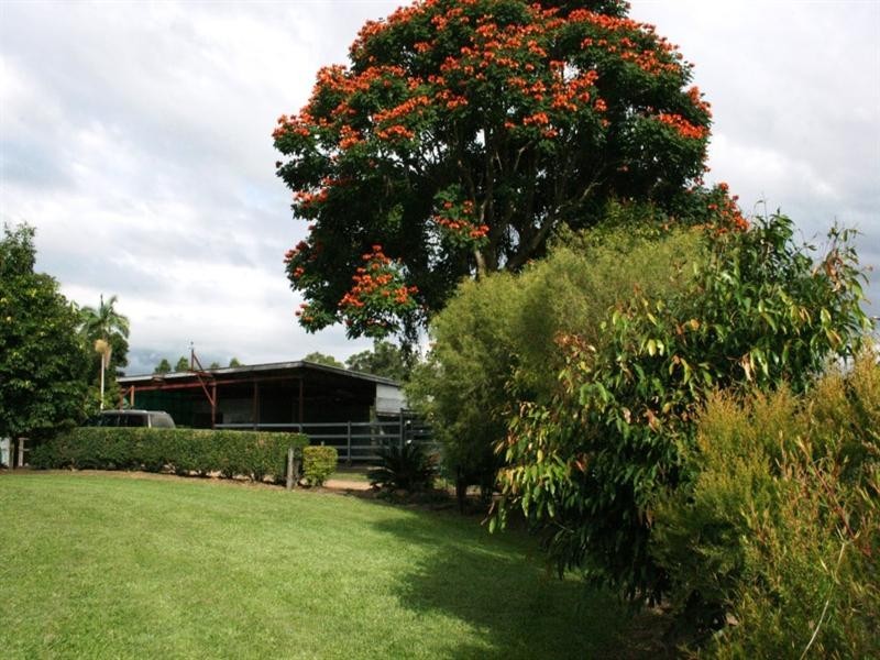 982 East Funnel Creek Road, Sarina Range QLD 4737