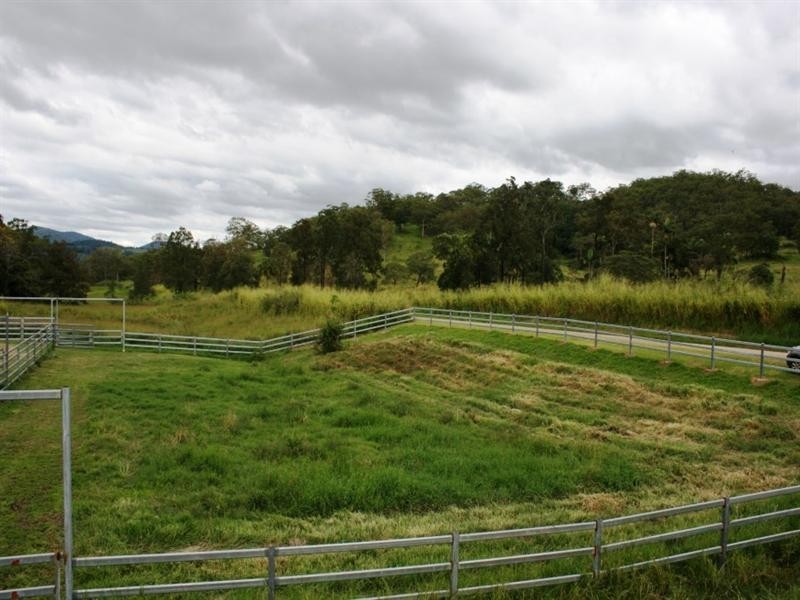 982 East Funnel Creek Road, Sarina Range QLD 4737