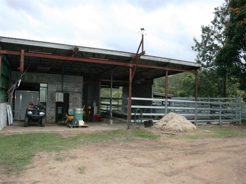 982 East Funnel Creek Road, Sarina Range QLD 4737