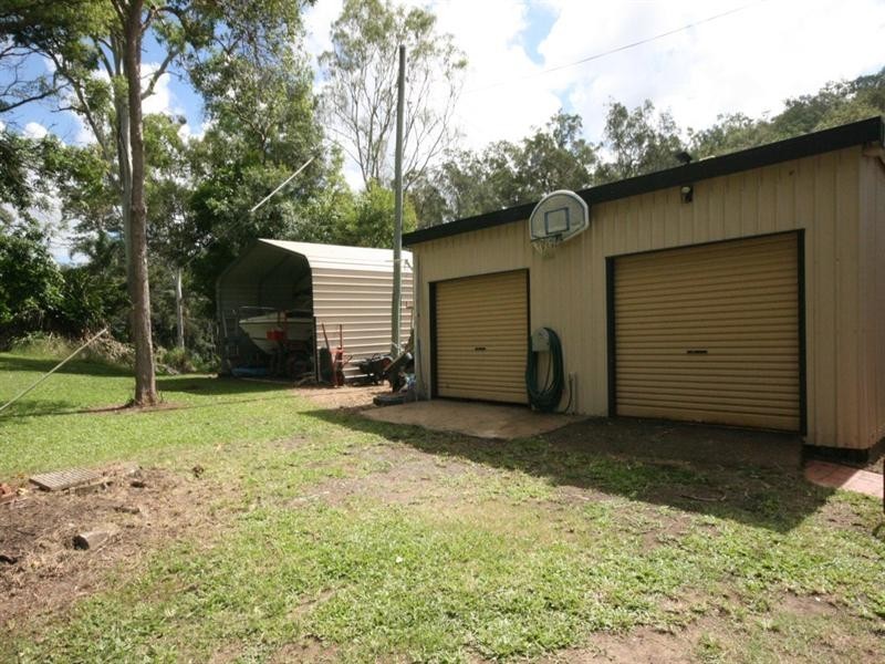 286 Middle Creek Road, Sarina QLD 4737