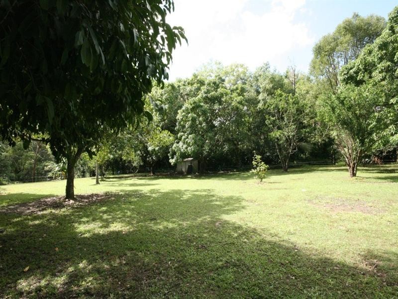 286 Middle Creek Road, Sarina QLD 4737