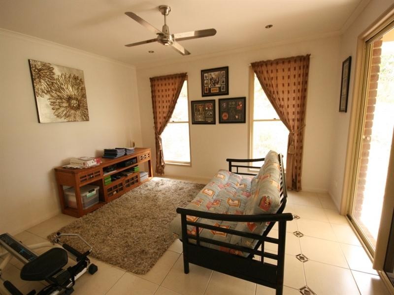 6 Mapley Court, Sarina QLD 4737