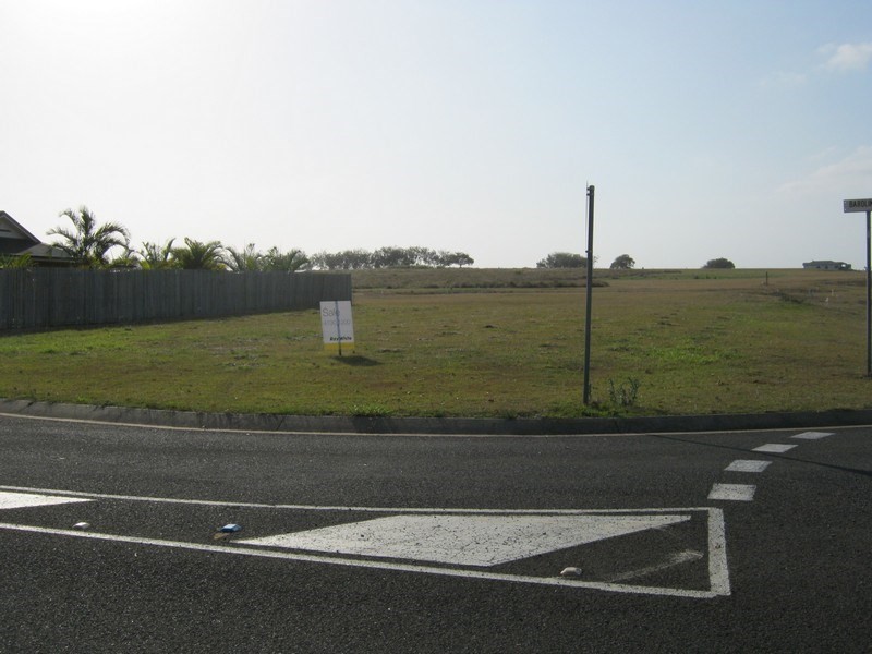 219 Barolin Esplanade, Coral Cove QLD 4670