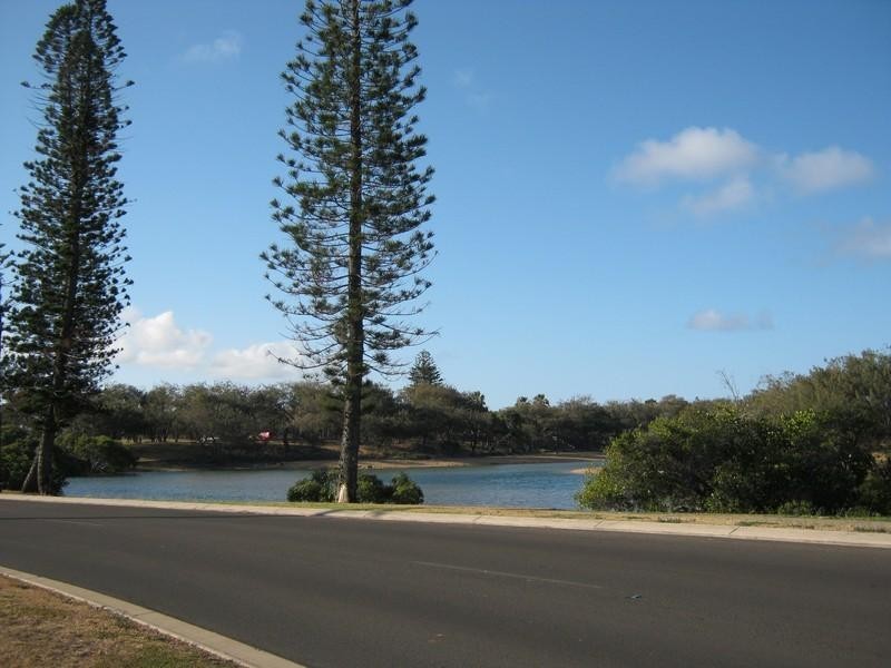 32 Esplanade, Innes Park QLD 4670