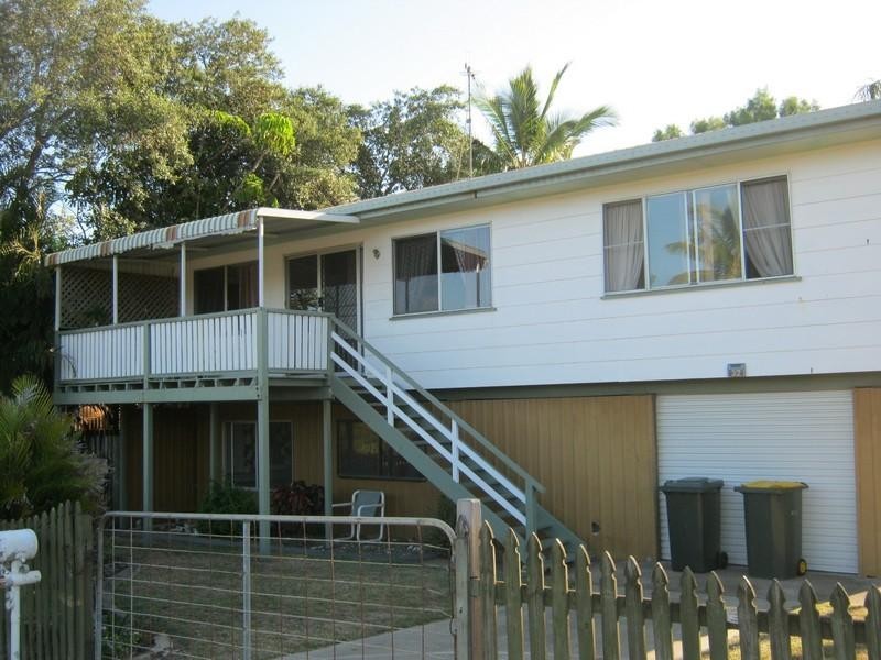 32 Esplanade, Innes Park QLD 4670