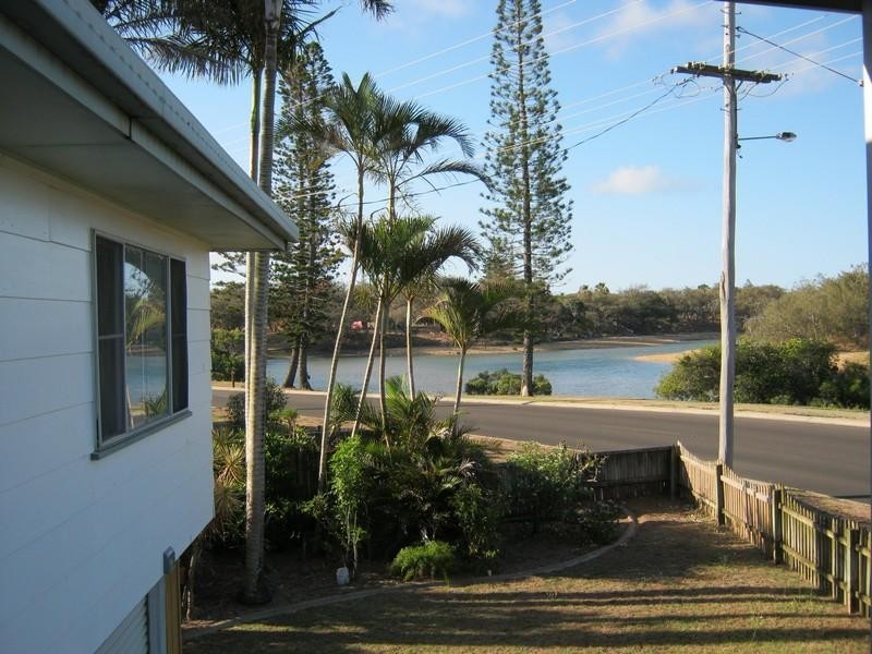 32 Esplanade, Innes Park QLD 4670