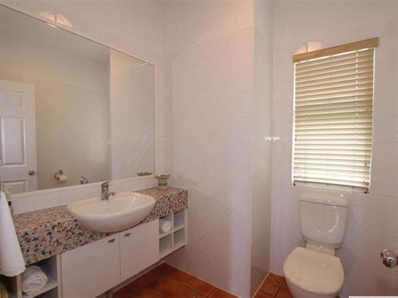 138 Barolin Esplanade, Coral Cove QLD 4670