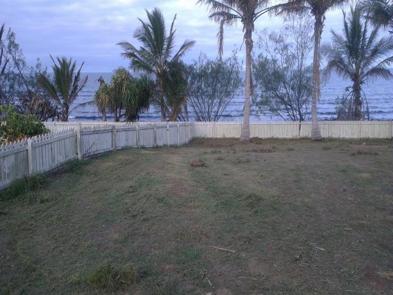 32 Pebble Beach Drive, Coral Cove QLD 4670