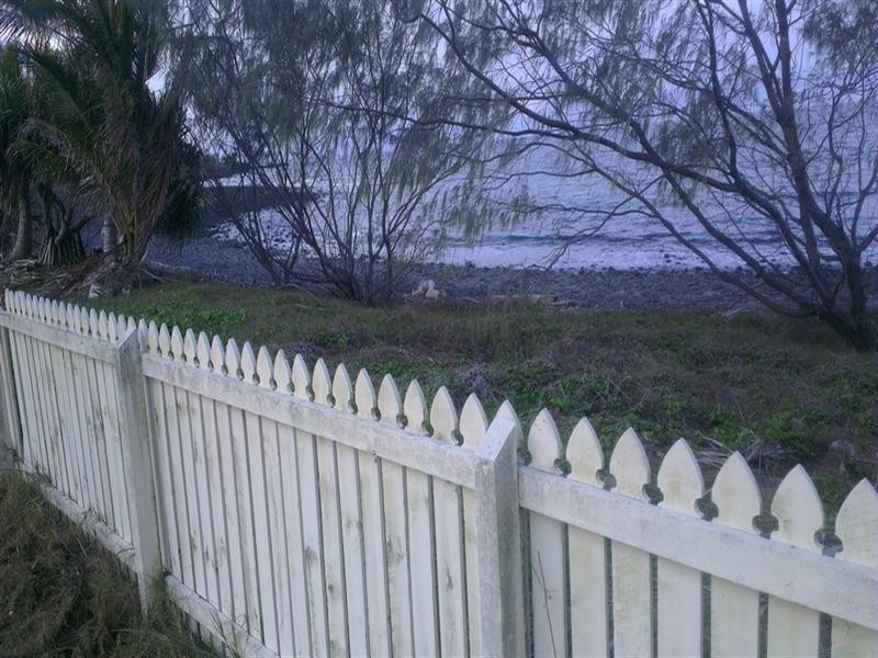 32 Pebble Beach Drive, Coral Cove QLD 4670