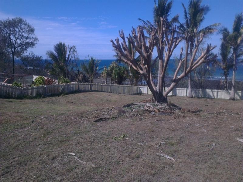 32 Pebble Beach Drive, Coral Cove QLD 4670