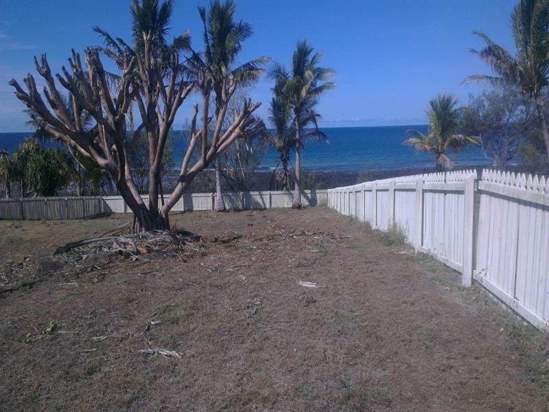 32 Pebble Beach Drive, Coral Cove QLD 4670