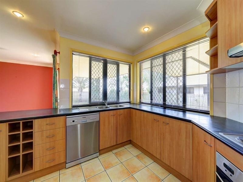 225 Barolin Esplanade, Coral Cove QLD 4670