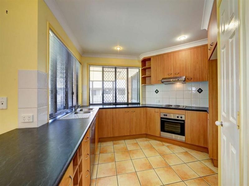 225 Barolin Esplanade, Coral Cove QLD 4670