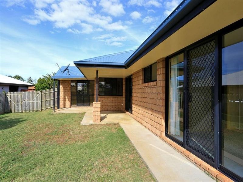 225 Barolin Esplanade, Coral Cove QLD 4670
