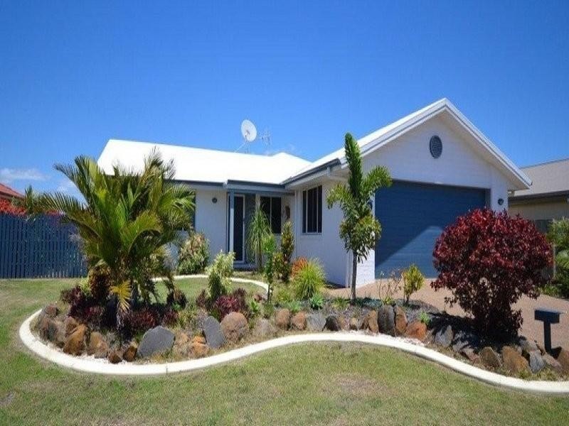 32 Explorers Way, Bargara QLD 4670