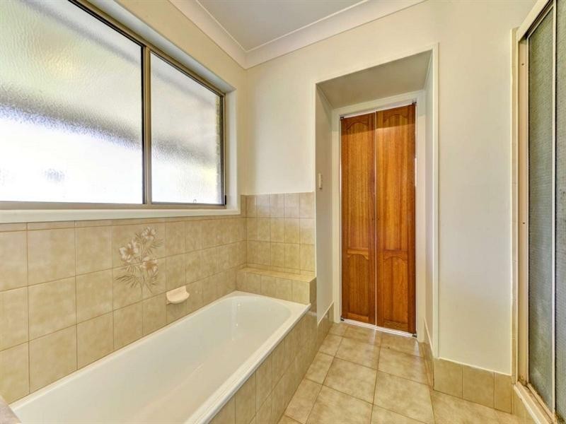 8 Endeavour Court, Bargara QLD 4670