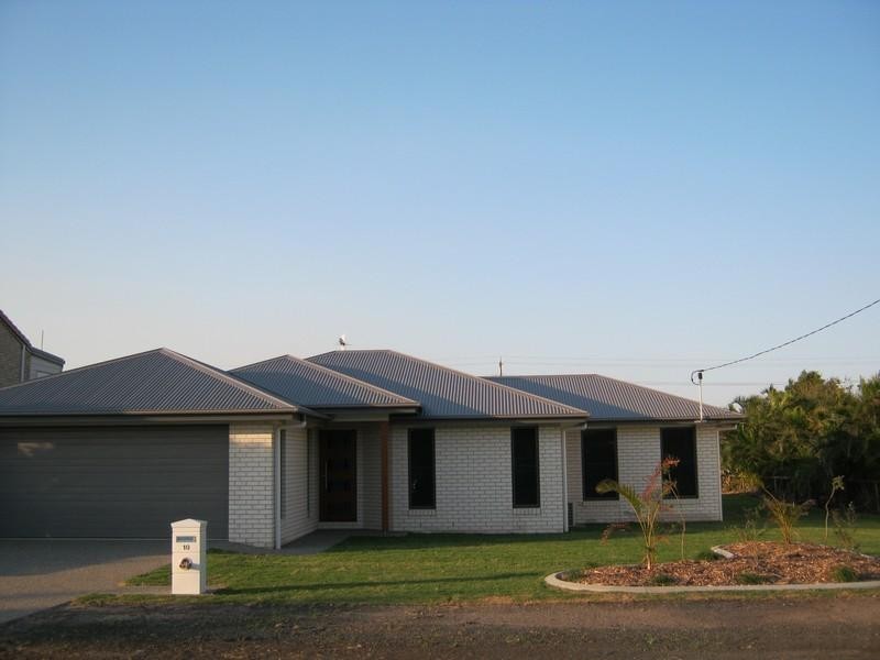 10 Shell Street, Burnett Heads QLD 4670