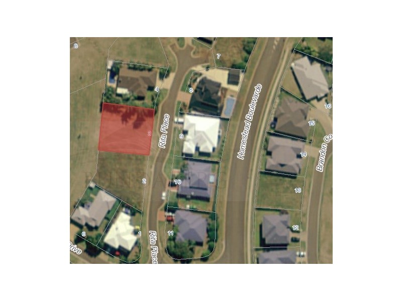 3 Rita Place, Coral Cove QLD 4670