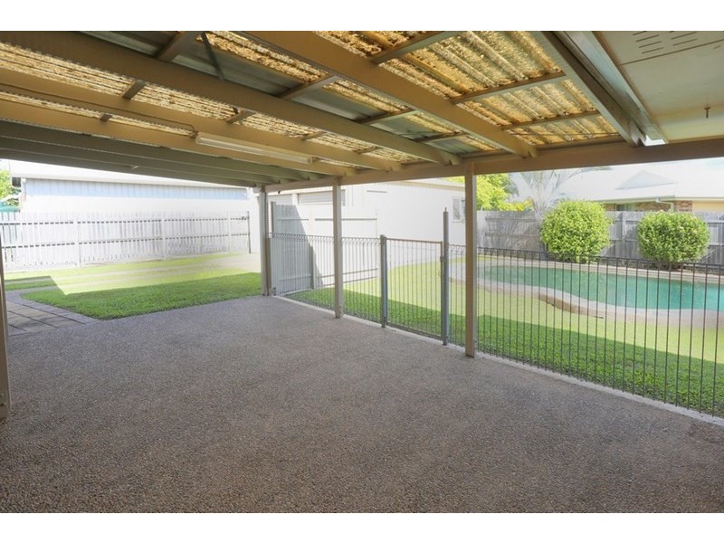 2 Wardrop Court, Svensson Heights QLD 4670