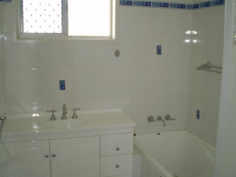 43 Sinclair Street, Avenell Heights QLD 4670