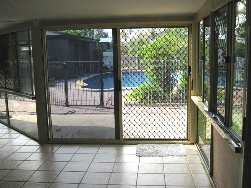 43 Sinclair Street, Avenell Heights QLD 4670