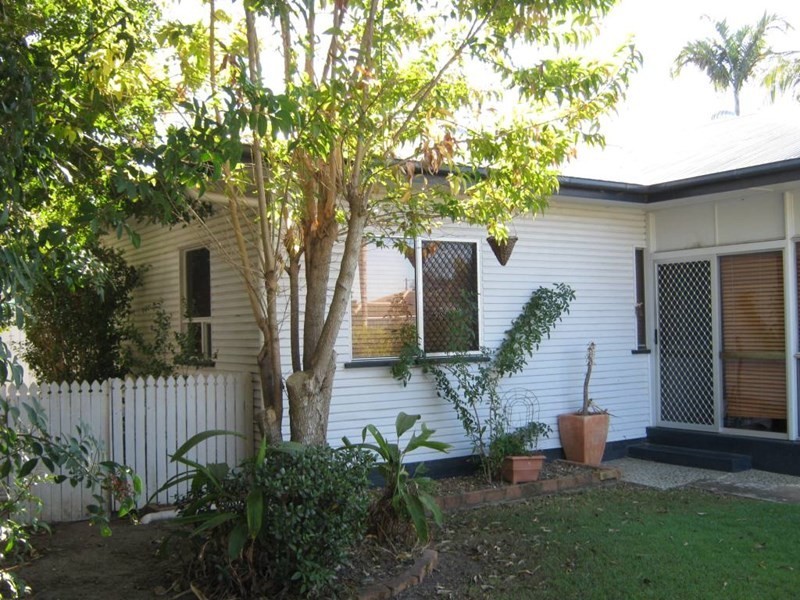 27 Wainwright Street, Svensson Heights QLD 4670