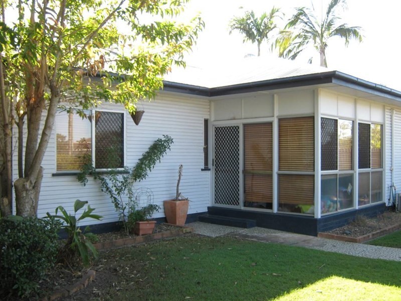 27 Wainwright Street, Svensson Heights QLD 4670