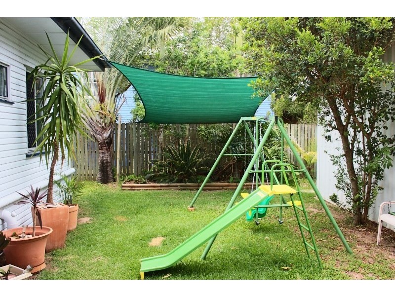 27 Wainwright Street, Svensson Heights QLD 4670