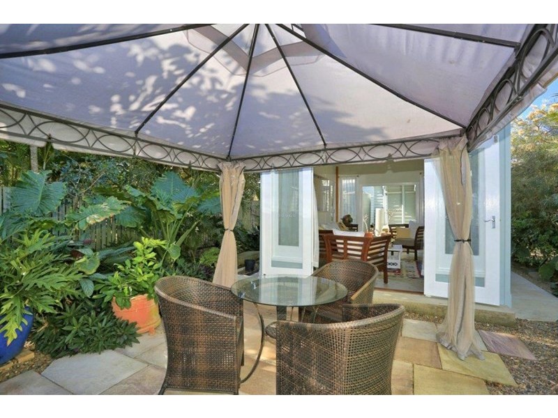 30 Bathurst Street, Elliott Heads QLD 4670