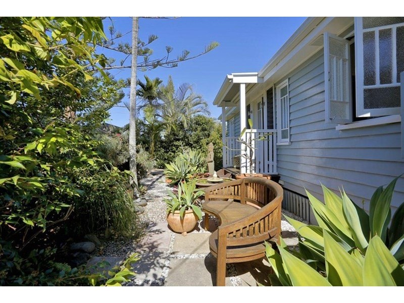 30 Bathurst Street, Elliott Heads QLD 4670