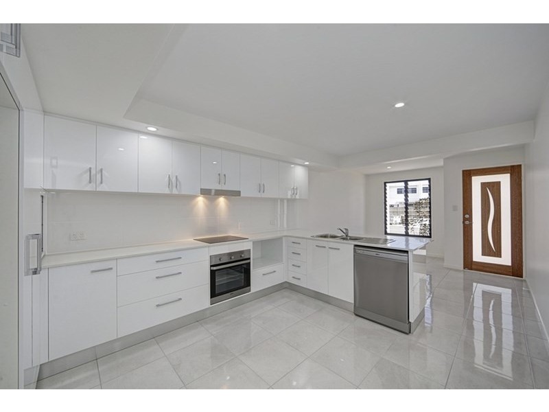 1/130 Miller Street, Bargara QLD 4670