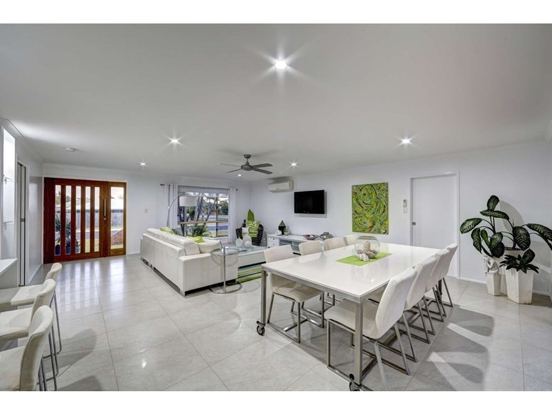 20 Fairway Drive, Bargara QLD 4670