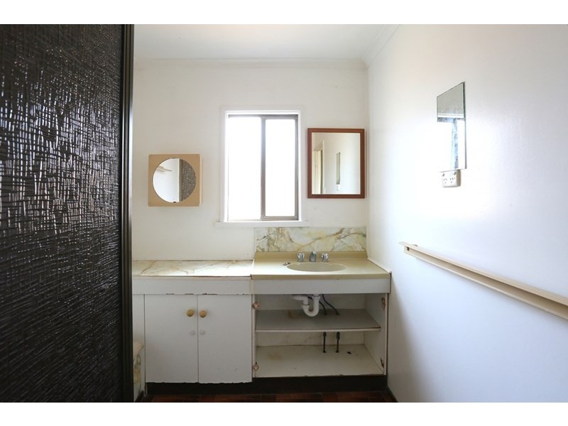 46 Nielson Avenue, Burnett Heads QLD 4670