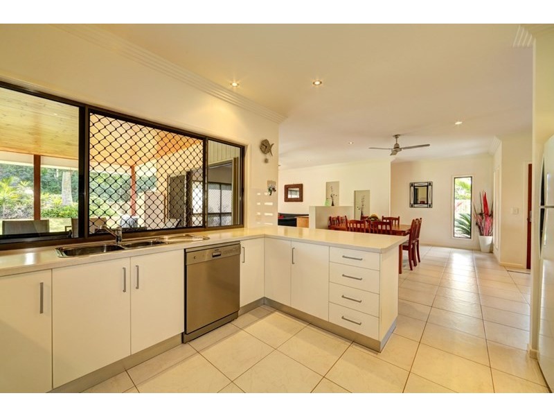 3 Sandpiper Grove, Moore Park Beach QLD 4670