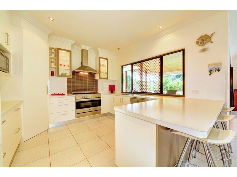 3 Sandpiper Grove, Moore Park Beach QLD 4670