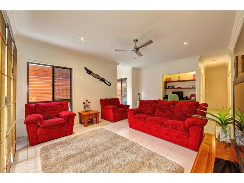 3 Sandpiper Grove, Moore Park Beach QLD 4670