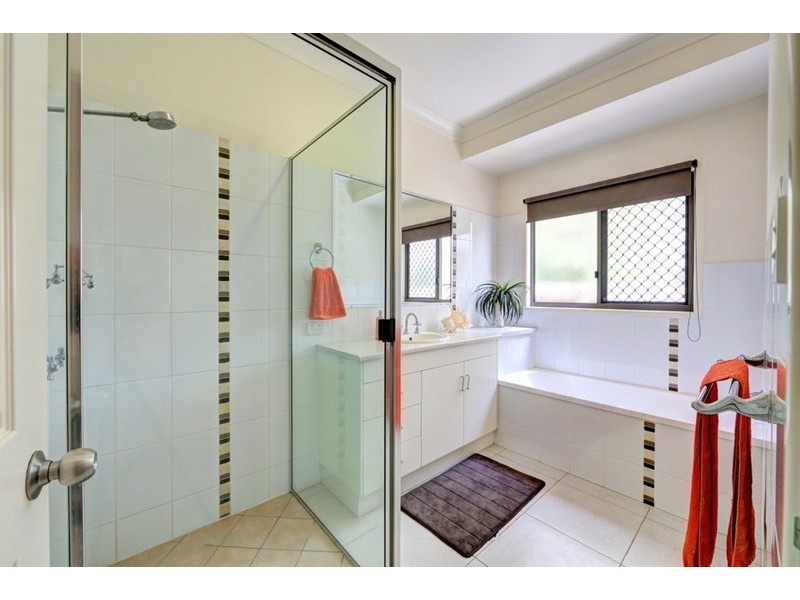 3 Sandpiper Grove, Moore Park Beach QLD 4670