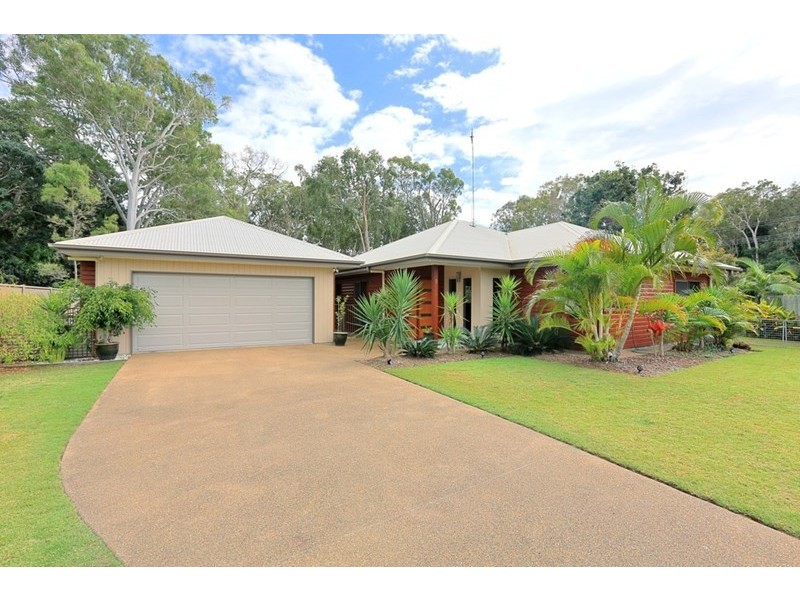 3 Sandpiper Grove, Moore Park Beach QLD 4670