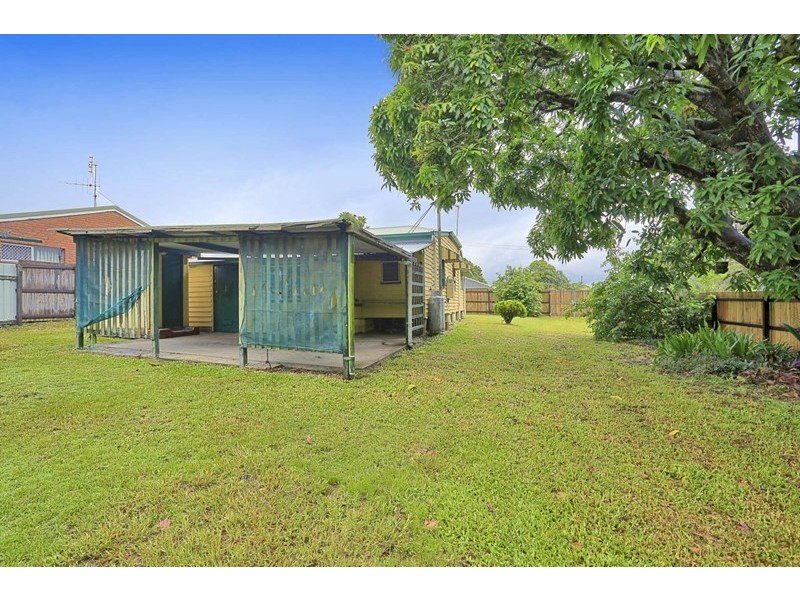 8 Lamb Street, Walkervale QLD 4670