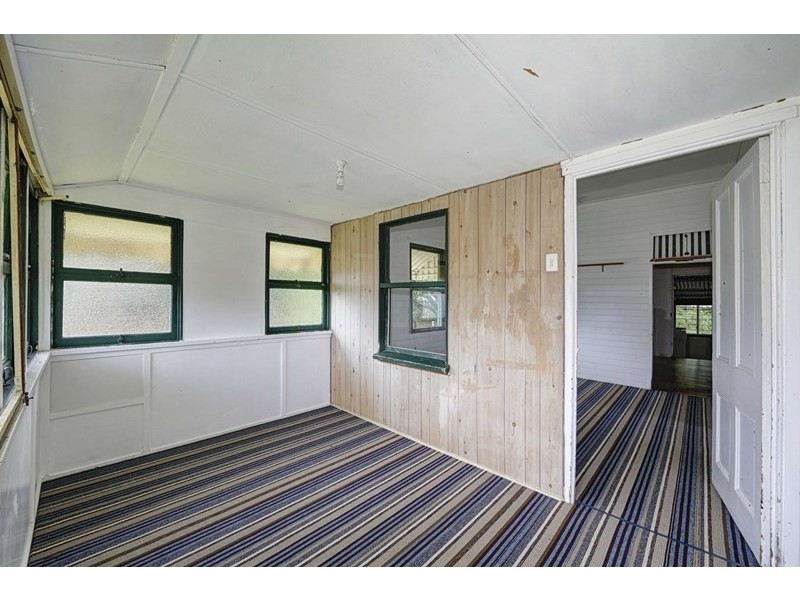 8 Lamb Street, Walkervale QLD 4670