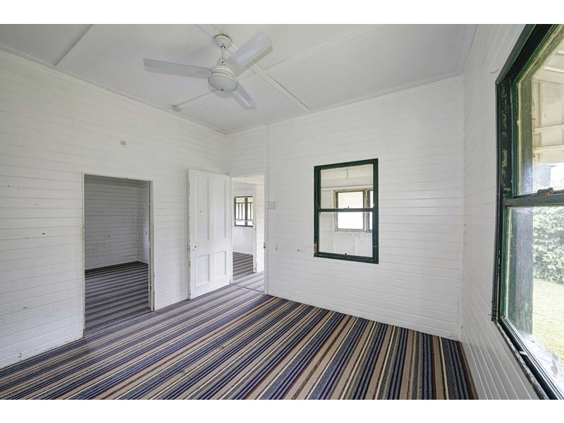 8 Lamb Street, Walkervale QLD 4670