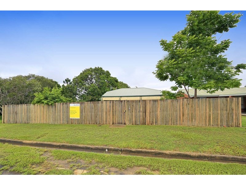 8 Lamb Street, Walkervale QLD 4670