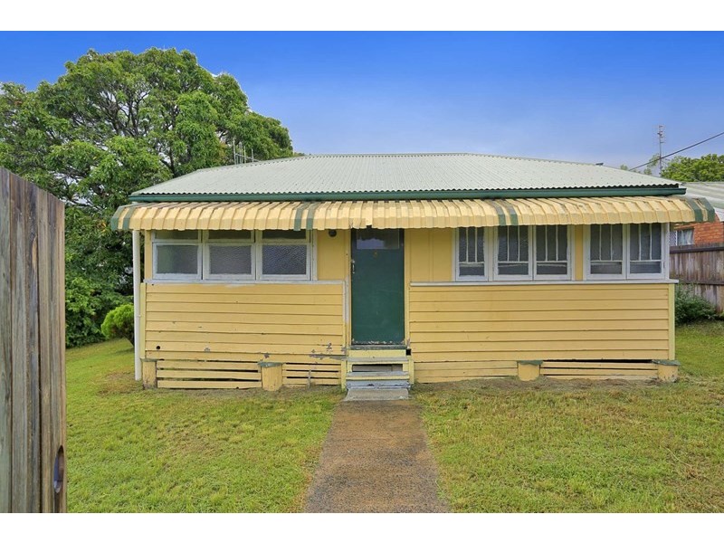 8 Lamb Street, Walkervale QLD 4670