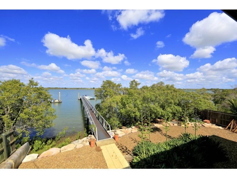 18 Corser Street, Burnett Heads QLD 4670