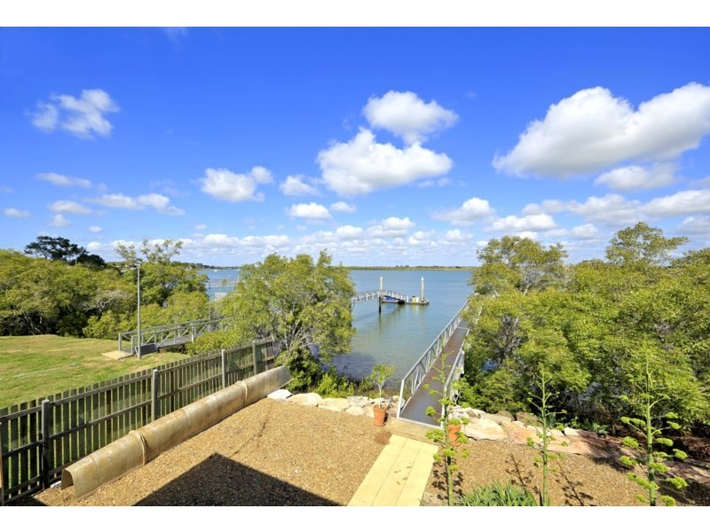 18 Corser Street, Burnett Heads QLD 4670