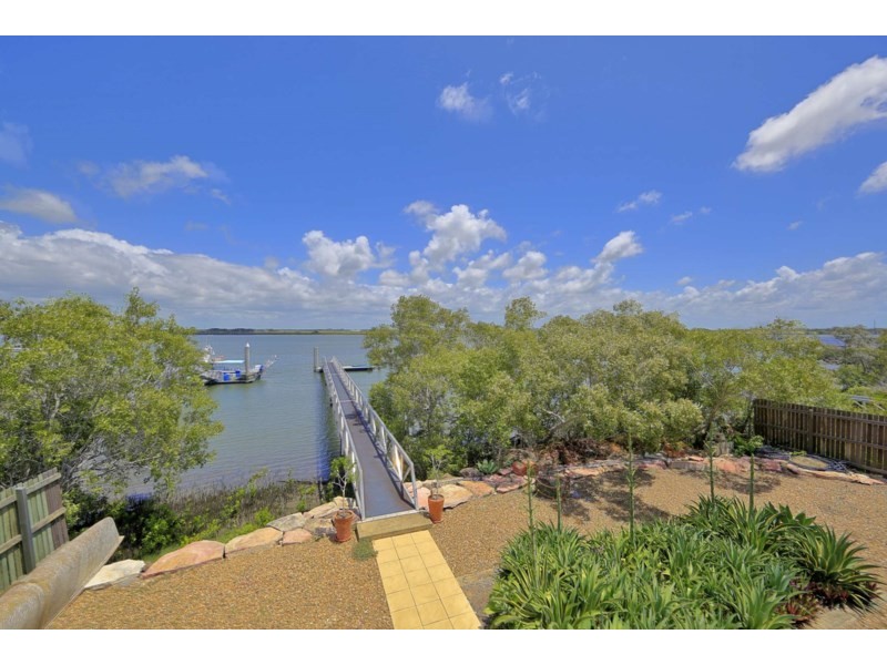 18 Corser Street, Burnett Heads QLD 4670