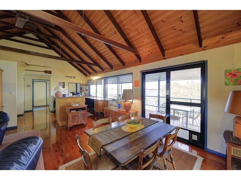 18 Corser Street, Burnett Heads QLD 4670