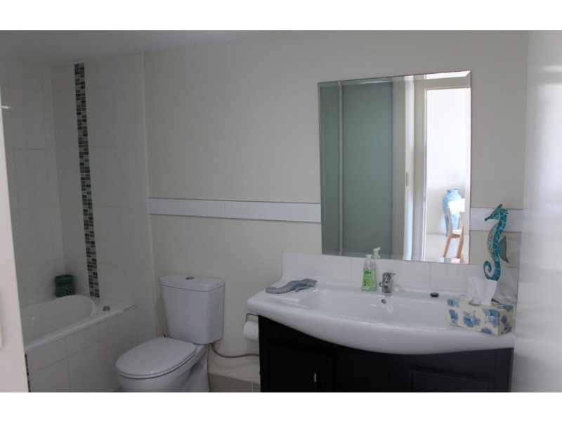 8/5 Whalley Street, Bargara QLD 4670