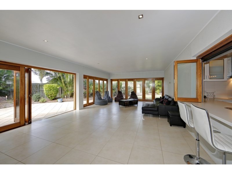 11 Sundance Place, Bargara QLD 4670